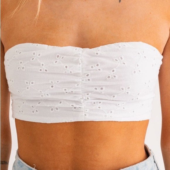 Eyelet Cropped Bandeau Top - Picture 2 of 3